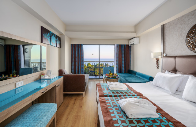 Azura Deluxe Resort & Aqua Sorgun (Photo 8)