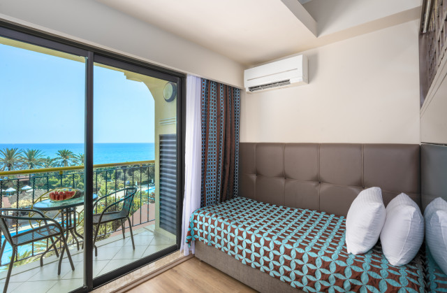 Azura Deluxe Resort & Aqua Sorgun (Photo 9)