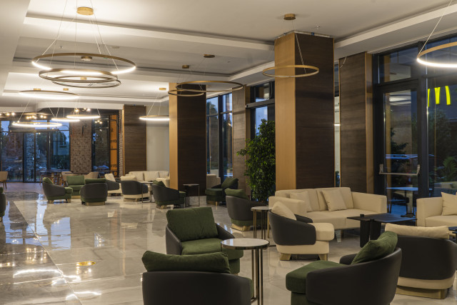 Side Square Hotel - lobby (Photo 1)