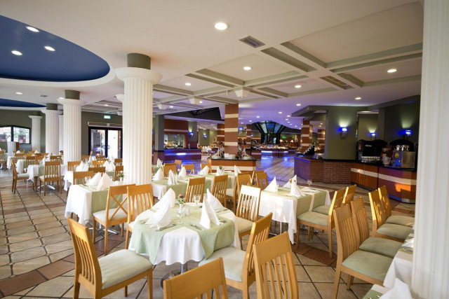 Limak Arcadia Sport Resort Hotel - restaurant (Photo 2)