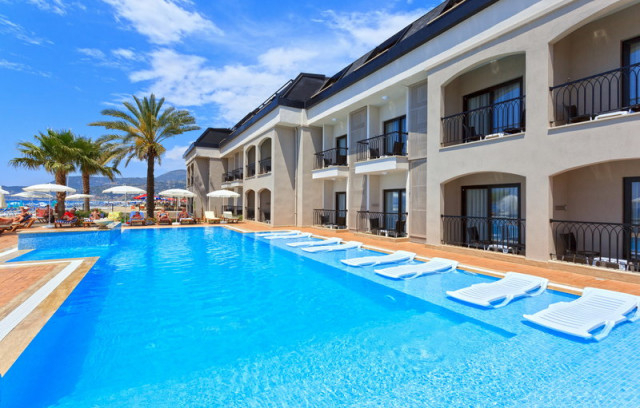 Alaaddin Beach - pool (Photo 4)