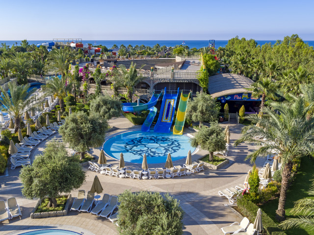 Royal Holiday Palace (Photo 3)