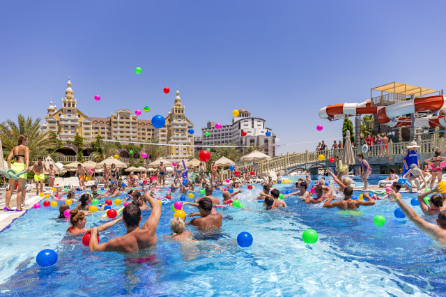 Royal Holiday Palace (Photo 9)