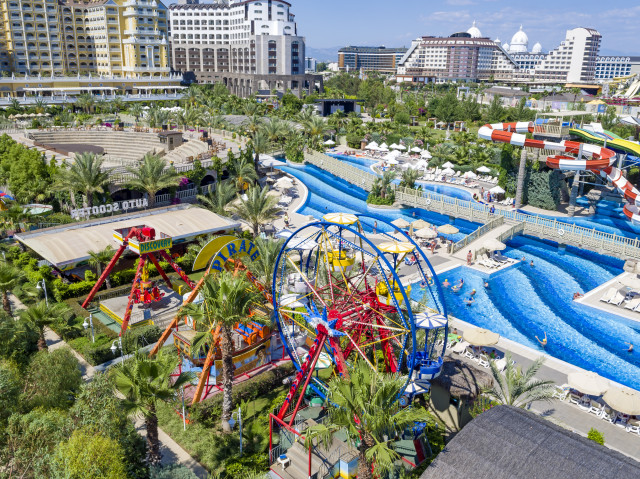 Royal Holiday Palace (Photo 10)