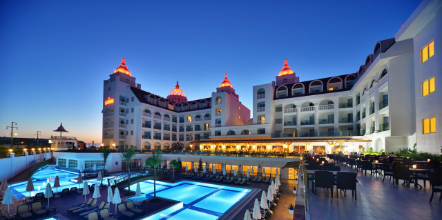 Side Crown Serenity / Türkei - Gündogdu / pool