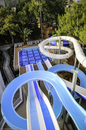 Rubi Platinum Spa Resort & Suites - rutschen (Photo 5)