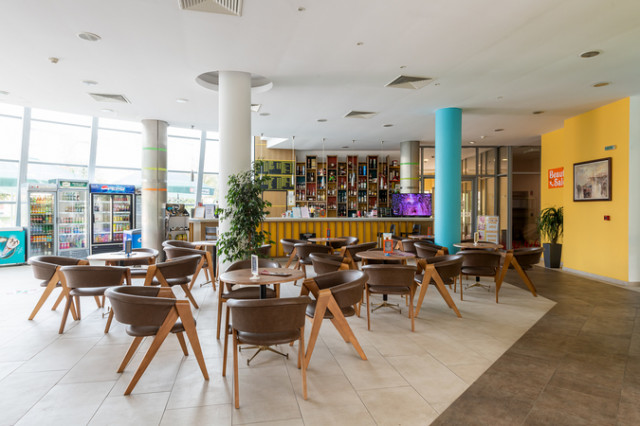 Ivana Palace - bar (Photo 2)