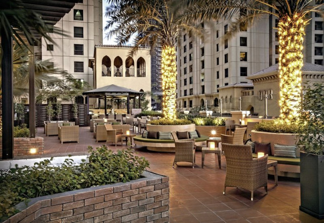 Amwaj Rotana - Jumeirah Beach Residence - garten terrasse (Photo 4)