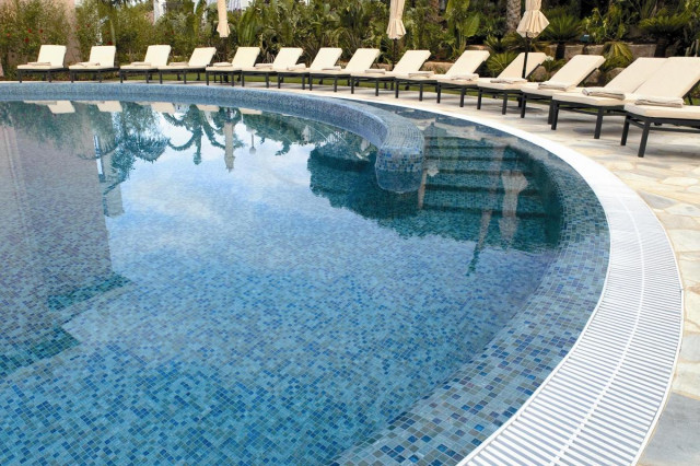 Hilton Vilamoura As Cascatas Golf Resort & Spa - pool (Photo 3)