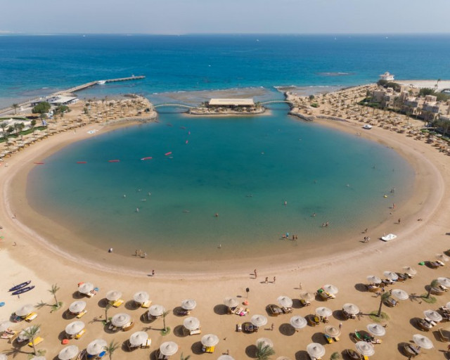 Desert Rose Resort - strand (Photo 6)