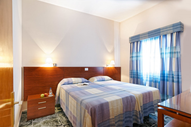 San Valentin & Terraflor Park - zimmerbeispiel (Photo 1)