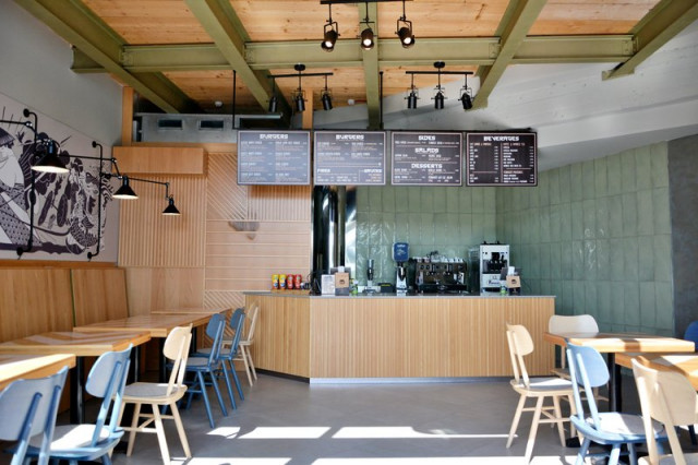 The Preluna Hotel - burger (Photo 1)