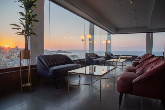 The Preluna Hotel - skybar (Photo 5)