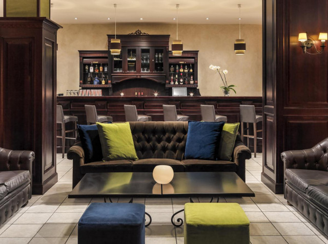 Las Aguilas - bar (Photo 2)